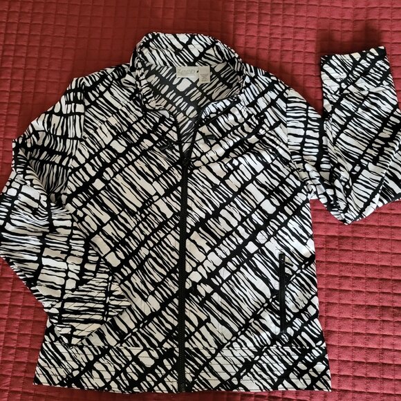 Chico's Jackets & Blazers - Chico's Zippered lightweight jacket  Size 1